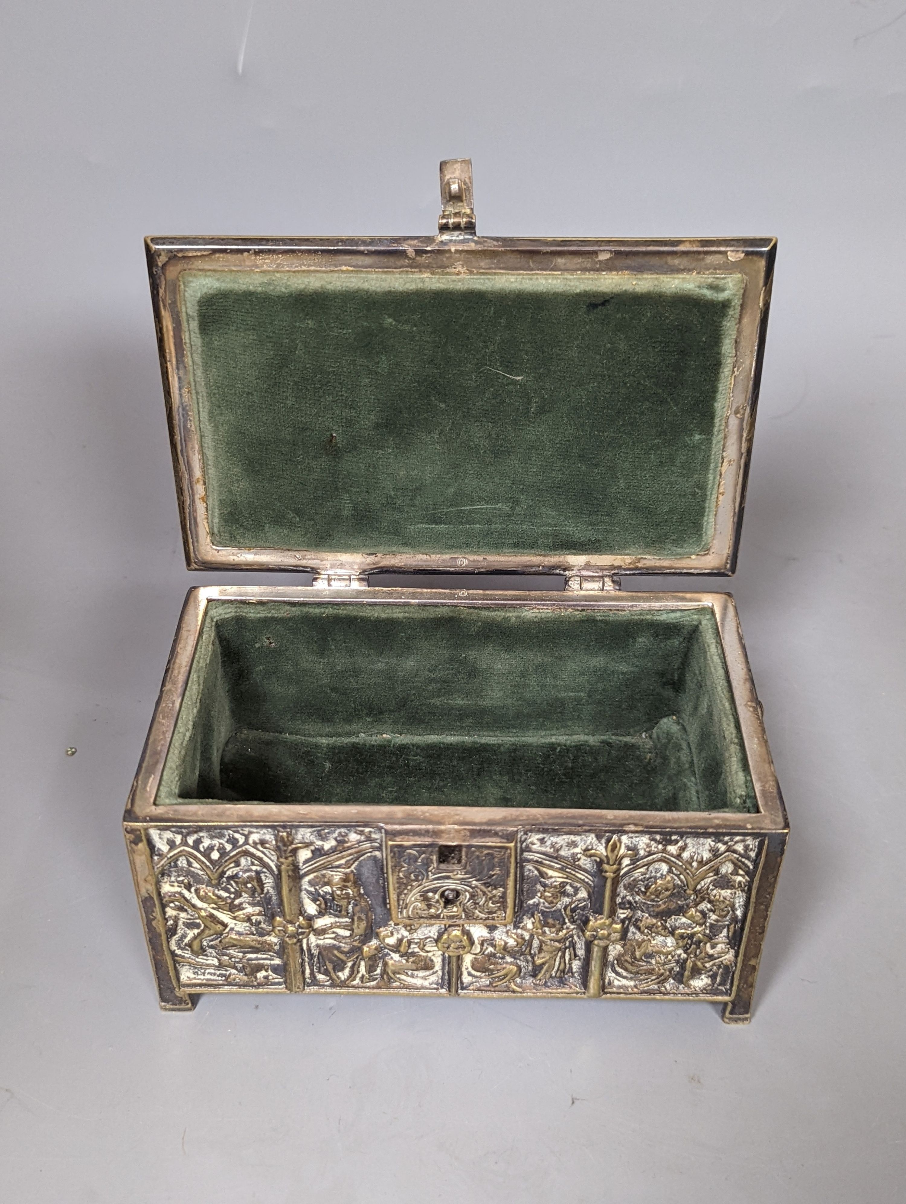 A classical figurative pot and a brass casket, 15.5cm
